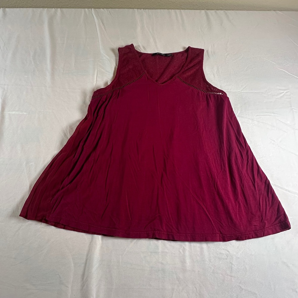 Doe & Rae Burgundy Sleeveless Pleated Back Lace Trim V-Neck Top Medium S6911T